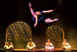 2006文藝創(chuàng)作巡禮 夢想與現(xiàn)實(shí)的交響
